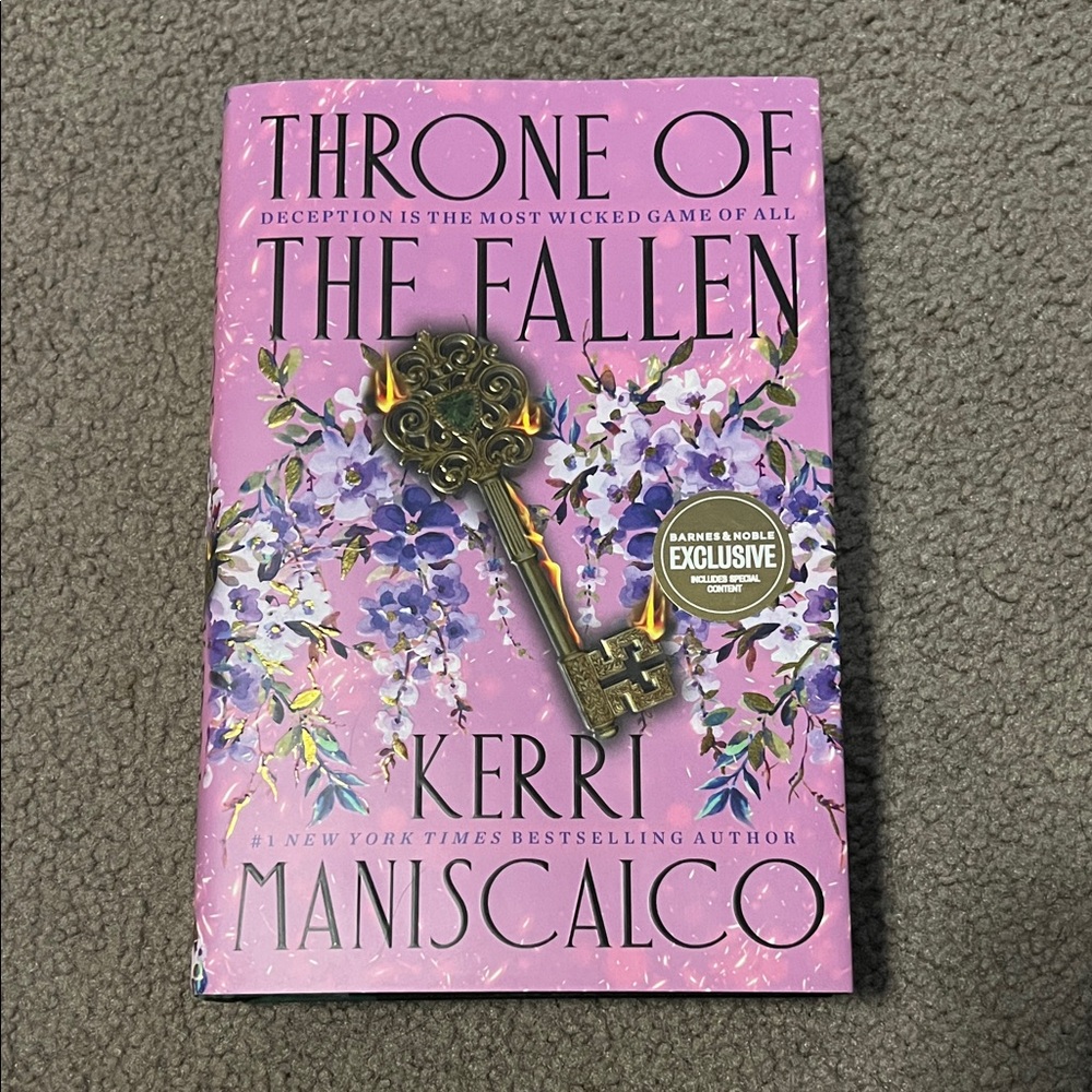 B&N Exclusive ‘Throne of the Fallen’ by Kerri Maniscalco hardcover book